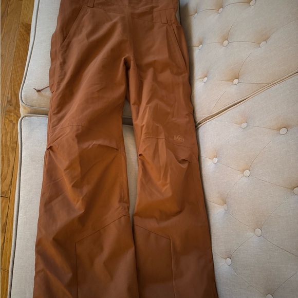 REI bib snow pants
New w/ out tags - Picture 2 of 3